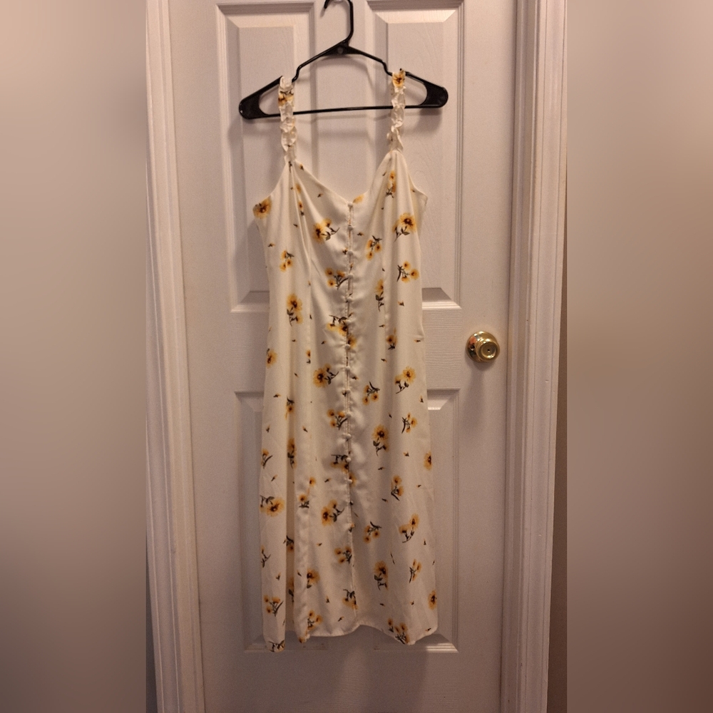 NEW Trixxi Floral Sunflower Dress Size Large Button Front‎ Maxi